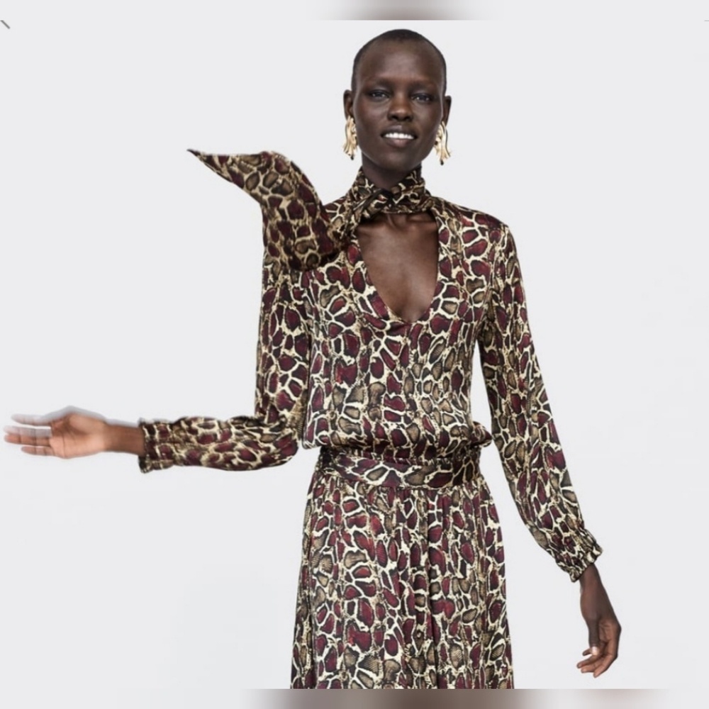 🆕️BRAND NWT. ZARA Animal Print Shirt